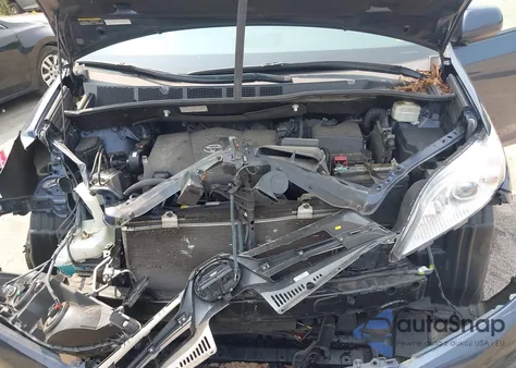 2019 Toyota Sienna Xle 8 Passenger из США, поврежденный, VIN 5TDYZ3DC6KS990649